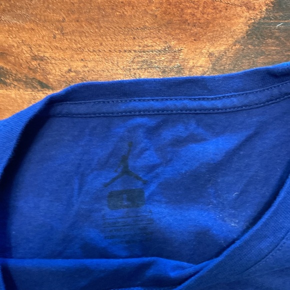 Air Jordan Shirt Size Large - Picture 2 of 3